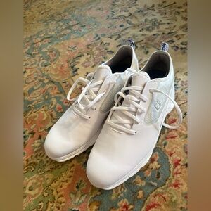 New FootJoy Mens Superlites XP Golf Shoes Spikeless - Size 11 Medium